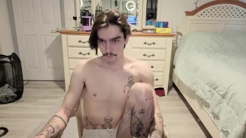 Snapshot of str8whiteboy21 chatting on February 2026 08:04:02 PM str8whiteboy21 online show from February 2026 08:04:02 PM