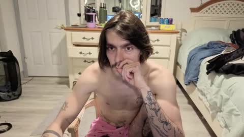 Snapshot of str8whiteboy21 chatting on February 2026 08:10:01 AM str8whiteboy21 online show from February 2026 08:10:01 AM