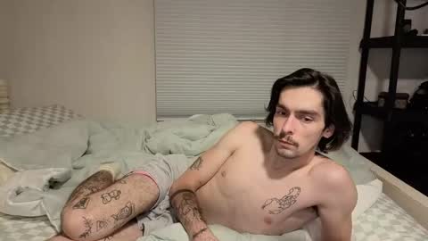 Snapshot of str8whiteboy21 chatting on April 2026 06:58:02 AM str8whiteboy21 online show from April 2026 06:58:02 AM