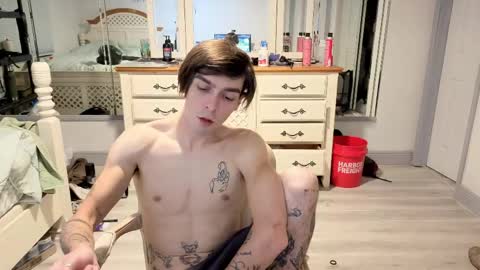 Snapshot of str8whiteboy21 chatting on May 2026 08:32:01 AM str8whiteboy21 online show from May 2026 08:32:01 AM