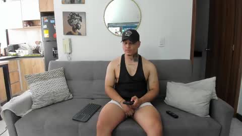 straight__friends online show from May 2026 01:39:02 PM