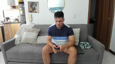 straight__friends online show from May 2026 01:49:02 PM