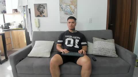 straight__friends online show from June 2026 01:46:01 PM