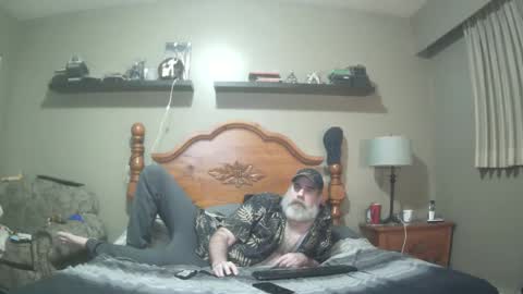 Straightbear4you online show from February 2025 08:39:02 AM