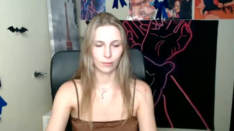 Snapshot of stranger_giirl chatting on July 2026 11:47:02 AM Amalia online show from July 2026 11:47:02 AM
