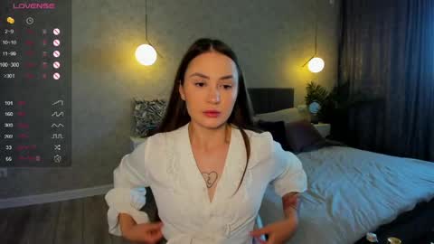 Snapshot of straw_juice chatting on May 2026 03:56:02 AM Laura online show from May 2026 03:56:02 AM