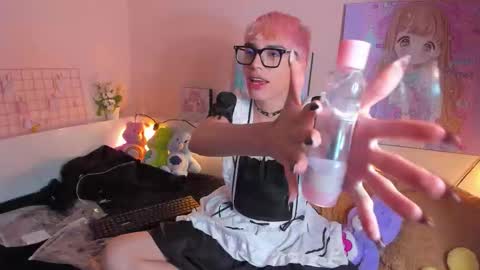 strawberry_kitty_ online show from November 2025 11:26:02 PM