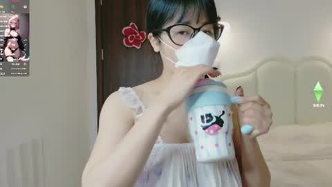 strawberry_loveee online show from July 2026 11:17:02 AM