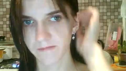 Snapshot of strawberry_storm chatting on October 2025 08:08:02 PM Strawberry Storm online show from October 2025 08:08:02 PM