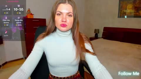 Snapshot of strawberrylux chatting on May 2026 08:43:02 AM Strawberrylux online show from May 2026 08:43:02 AM