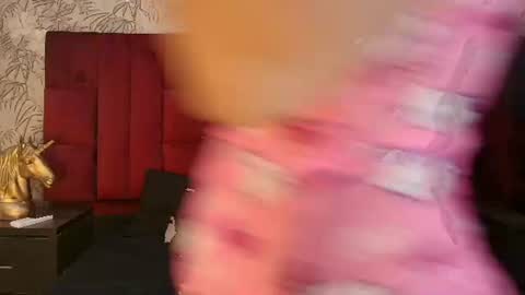 Snapshot of strawberrymia68_ chatting on June 2026 11:37:01 AM strawberrymia68_ online show from June 2026 11:37:01 AM