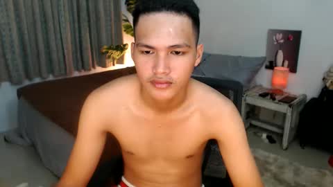 Snapshot of strawhot_joey chatting on March 2026 02:44:01 PM JOEY online show from March 2026 02:44:01 PM