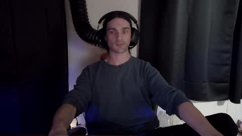 stringgreens777 online show from April 2026 12:58:01 PM