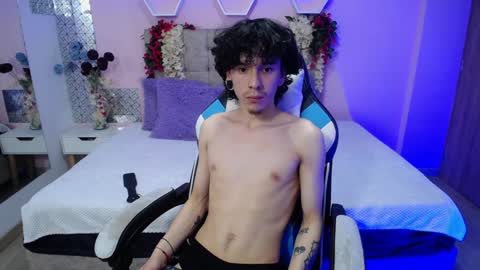 Snapshot of strip_demons chatting on December 2024 06:38:02 PM Nikolas And Sophia online show from December 2024 06:38:02 PM