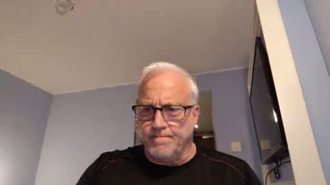 Snapshot of strkgforyou chatting on October 2025 09:39:02 PM Stroking For You online show from October 2025 09:39:02 PM