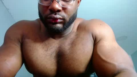 Snapshot of strong_george1 chatting on December 2024 07:25:02 PM strong_george1 online show from December 2024 07:25:02 PM