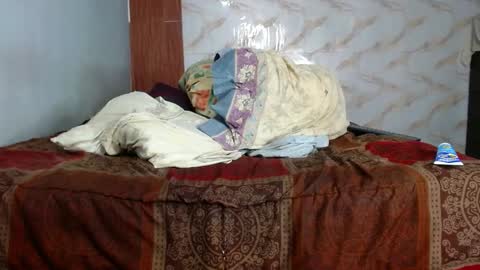 Snapshot of strong_george1 chatting on February 2025 06:52:02 AM strong_george1 online show from February 2025 06:52:02 AM