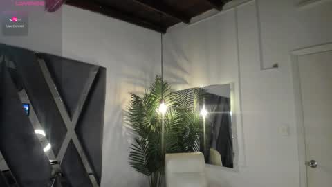 Snapshot of strong_girl_ chatting on March 2026 11:05:02 AM Alexa online show from March 2026 11:05:02 AM