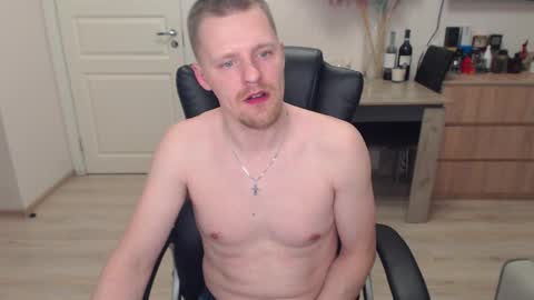 strong_guy_xxx online show from November 2025 03:34:01 PM