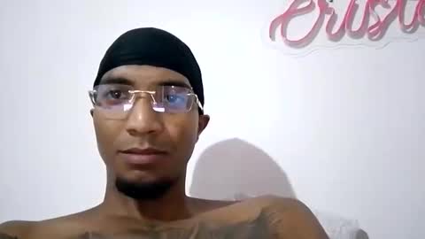 Snapshot of stronganddelicious chatting on September 2025 04:25:02 AM stronganddelicious online show from September 2025 04:25:02 AM