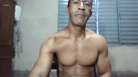 Snapshot of strongdaddyfantastic chatting on February 2026 01:20:01 PM strongdaddyfantastic online show from February 2026 01:20:01 PM