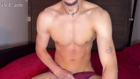 Snapshot of stronghardlatino chatting on June 2026 02:24:01 AM stronghardlatino online show from June 2026 02:24:01 AM