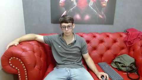 Snapshot of stuart_white chatting on September 2025 02:40:02 PM stuart_white online show from September 2025 02:40:02 PM
