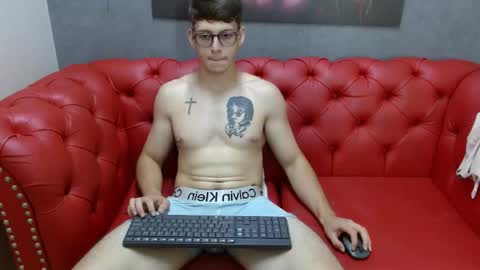 Snapshot of stuart_white chatting on September 2025 08:14:01 PM stuart_white online show from September 2025 08:14:01 PM