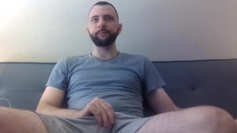 stud4u21 online show from October 2025 05:56:01 PM