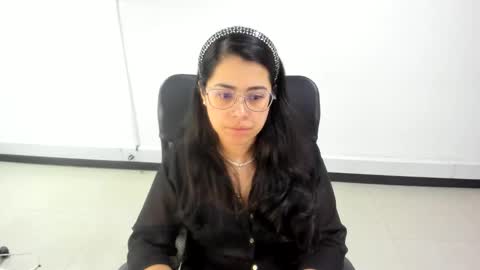 studcb_ online show from December 2025 12:25:01 PM