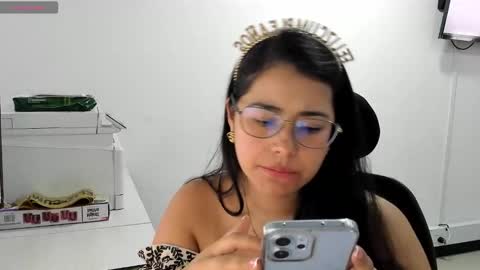 studcb_ online show from December 2025 07:40:01 PM