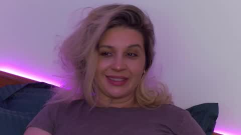 Carla online show from September 2025 09:59:02 PM