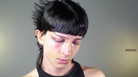 Angel  online show from December 2025 10:02:01 AM