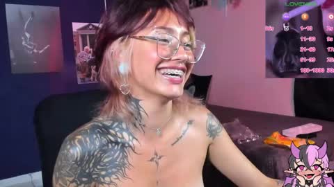 Snapshot of succubus_girl_ chatting on February 2025 01:21:01 AM Alexy online show from February 2025 01:21:01 AM