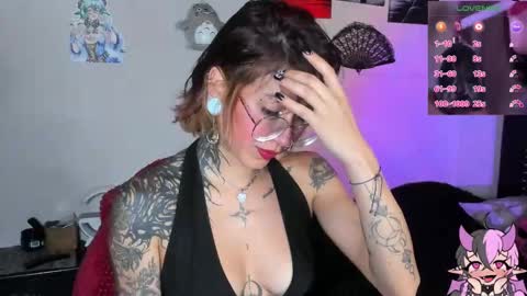 Snapshot of succubus_girl_ chatting on September 2025 01:33:01 PM Alexy online show from September 2025 01:33:01 PM