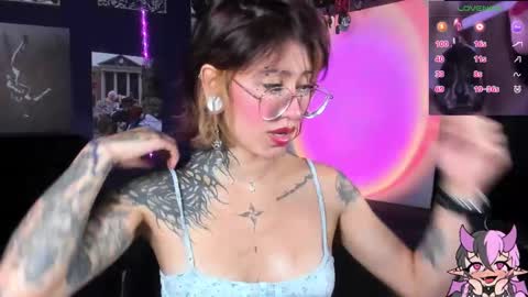 Snapshot of succubus_girl_ chatting on September 2025 03:49:02 PM Alexy online show from September 2025 03:49:02 PM