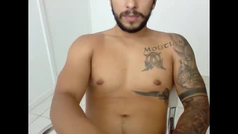 Snapshot of suetsemsay chatting on January 2025 08:11:02 PM suetsemsay online show from January 2025 08:11:02 PM