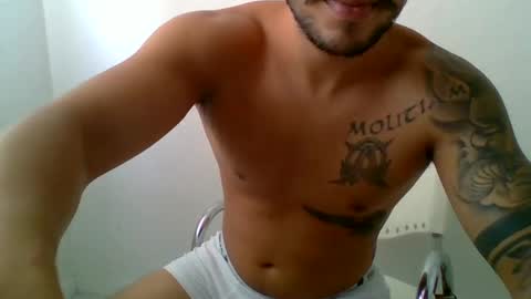 Snapshot of suetsemsay chatting on March 2025 07:47:02 PM suetsemsay online show from March 2025 07:47:02 PM