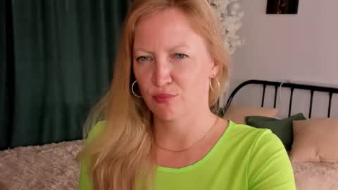 sugamomy online show from September 2025 12:21:01 AM