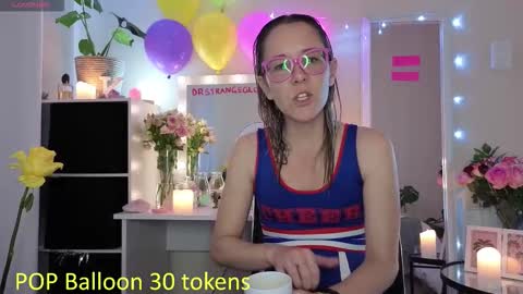 Snapshot of sugar_spice_all_things_nice chatting on October 2025 12:08:02 PM Sugar 4pm-8pm CAT Mon-Fri online show from October 2025 12:08:02 PM