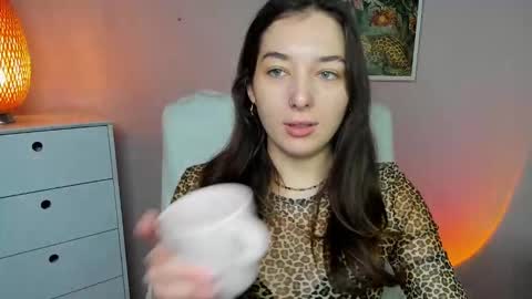 Megan online show from November 2025 07:19:01 AM