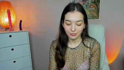 Megan online show from November 2025 07:52:02 AM