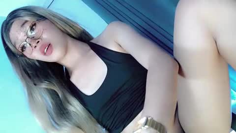 LoveSugar online show from November 2025 08:10:01 PM