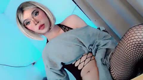 Snapshot of sugarxbaby_ chatting on June 2026 07:47:02 AM LoveSugar online show from June 2026 07:47:02 AM
