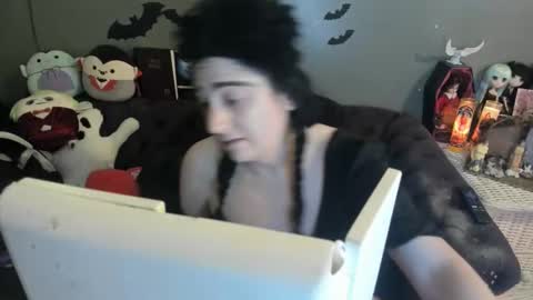 Sugary online show from November 2025 04:50:01 PM