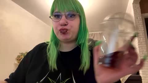 Snapshot of suicidyalice chatting on May 2026 09:05:02 PM Alice Suicide online show from May 2026 09:05:02 PM