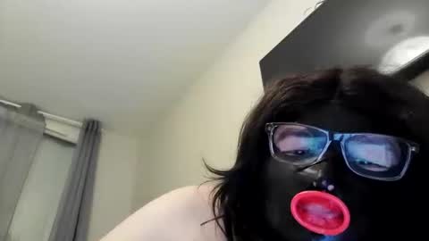 Snapshot of sumico2 chatting on March 2026 02:49:01 AM Sumiso online show from March 2026 02:49:01 AM