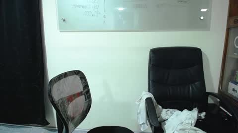 summer_girls01 online show from January 2025 01:06:01 AM