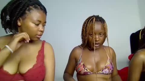 Snapshot of summer_ty chatting on February 2026 12:56:01 PM summer online show from February 2026 12:56:01 PM