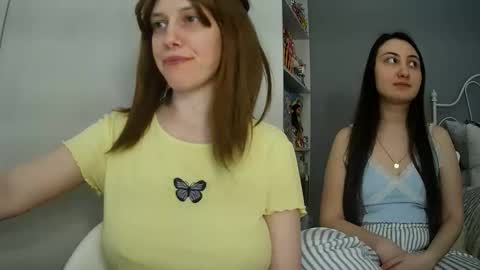 summerbluesky online show from April 2026 02:34:01 PM